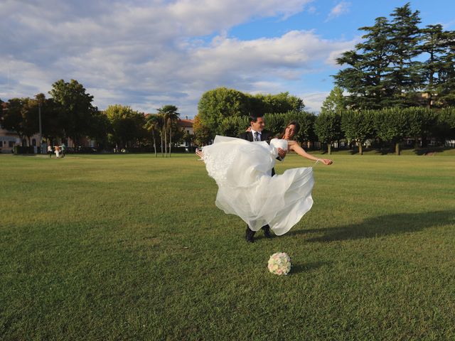 Il matrimonio di Jose e Miriam a Angera, Varese 25