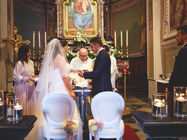 Il matrimonio di Jonathan e Martina a Trecate, Novara 28