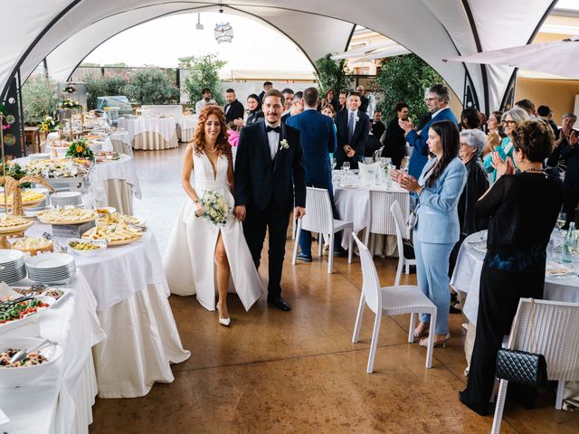 Il matrimonio di Alberto e Erika a Loreto Aprutino, Pescara 24