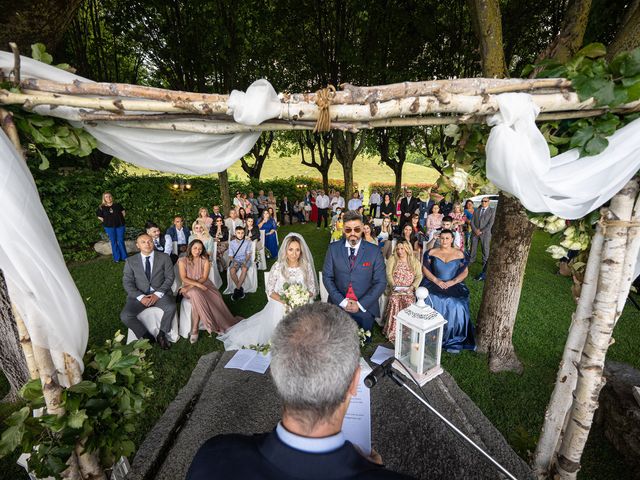 Il matrimonio di Vincenzo e Debora a Barni, Como 10