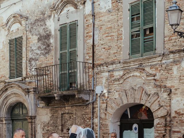 Il matrimonio di Morena e Simone a Vasto, Chieti 16