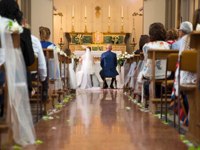 Il matrimonio di Roberta e Moreno a San Leo, Pesaro - Urbino 11