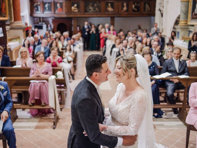Il matrimonio di Sara e Daniele a Serrapetrona, Macerata 32