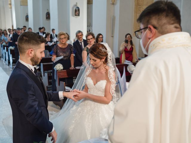 Il matrimonio di Raffaele e Mariaceleste a Torchiarolo, Brindisi 38