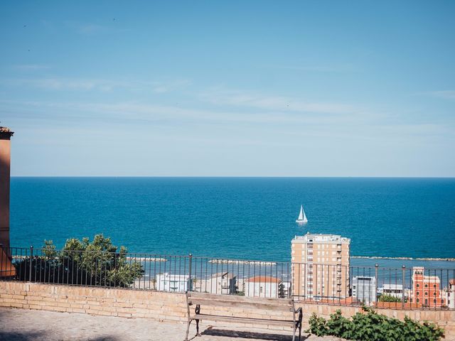 Il matrimonio di Aymen e Ambra a Alba Adriatica, Teramo 31