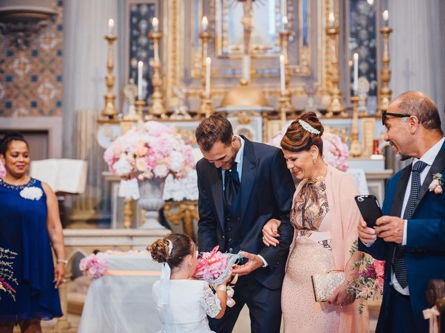 Il matrimonio di Aymen e Ambra a Alba Adriatica, Teramo 39