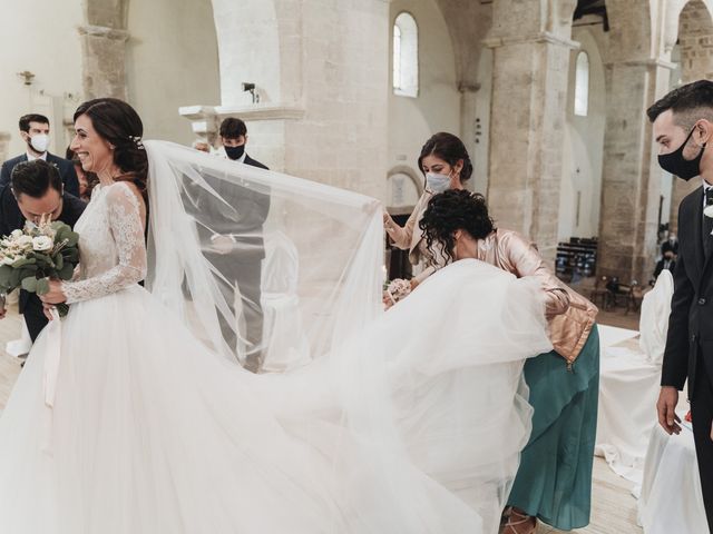 Il matrimonio di Luca e Lidia a Fossacesia, Chieti 30