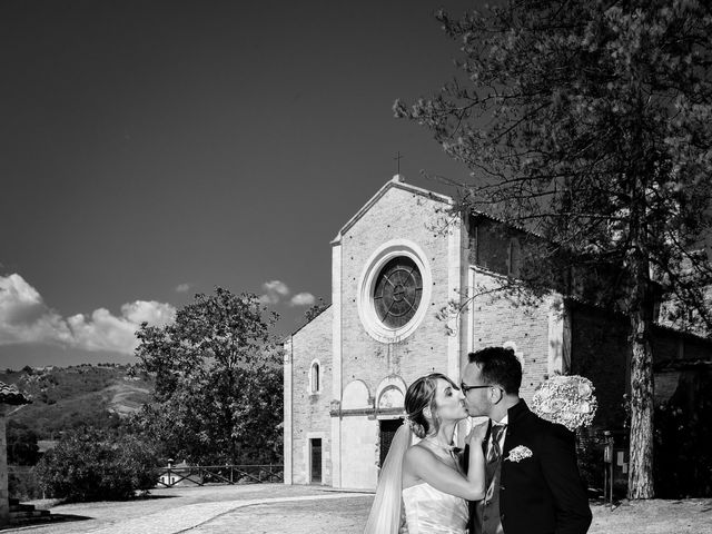 Il matrimonio di Raffaele e Melissa a Isola del Gran Sasso d&apos;Italia, Teramo 17
