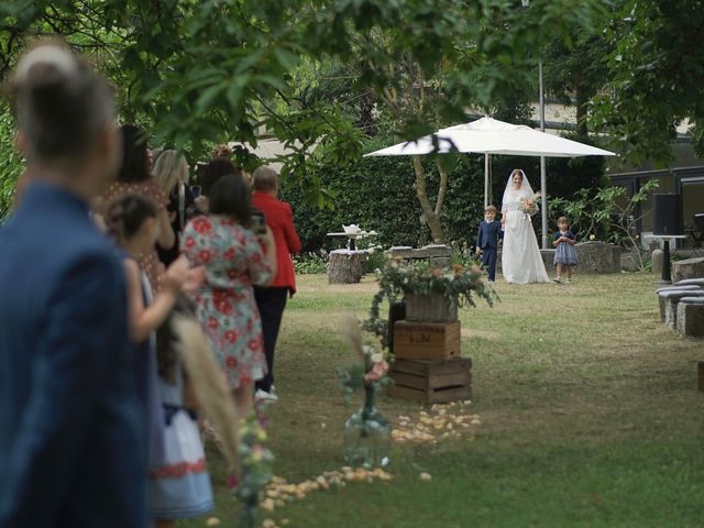 Il matrimonio di Simona e Stefano a Galliate Lombardo, Varese 16