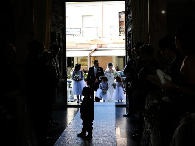 Il matrimonio di Nicodemo e Giusy a Cirò Marina, Crotone 22