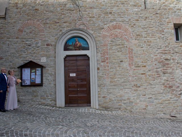 Il matrimonio di Nevio e Gloriana a San Marcello, Ancona 7