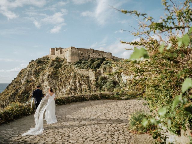 Il matrimonio di Davide e India a Milazzo, Messina 14