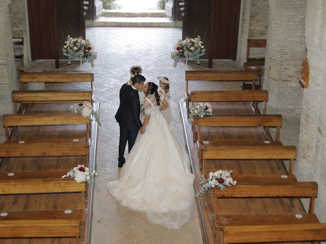 Il matrimonio di Irene e Alessandro a Montecosaro, Macerata 23