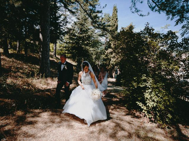 Il matrimonio di Simone e Lucia a Caporciano, L&apos;Aquila 16