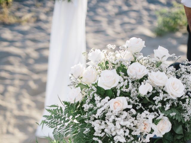 Il matrimonio di Damian e Irene a Viareggio, Lucca 18