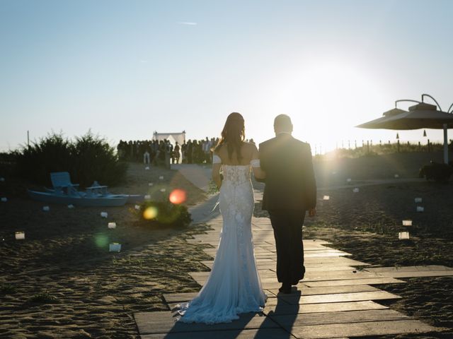 Il matrimonio di Damian e Irene a Viareggio, Lucca 20