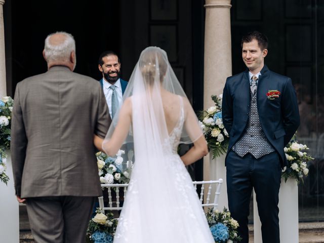 Il matrimonio di Luca e Iside a Malnate, Varese 36