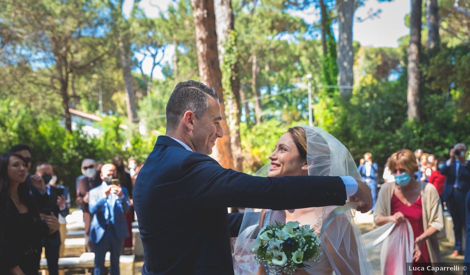 Il matrimonio di Laura e Roberto a Fiumicino, Roma