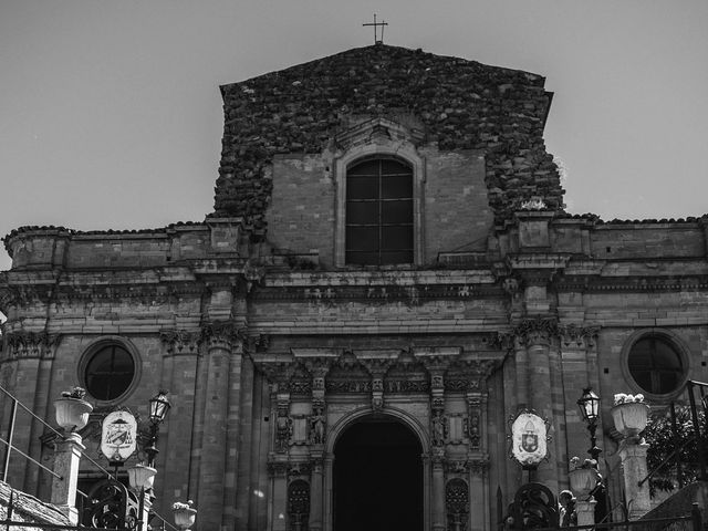 Il matrimonio di Antonino e Annalisa a Nicosia, Enna 25