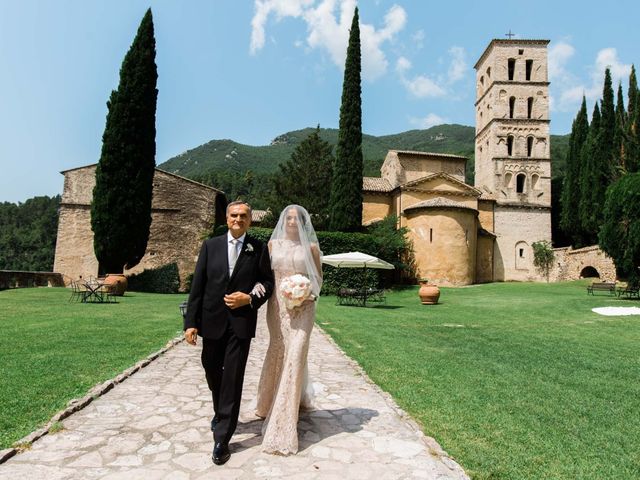 Il matrimonio di Sabrina e Stefano a Ferentillo, Terni 14
