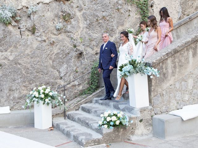 Il matrimonio di Francesco e Roberta a Amalfi, Salerno 23