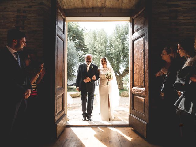 Il matrimonio di Dania e Luca a Mosciano Sant&apos;Angelo, Teramo 8
