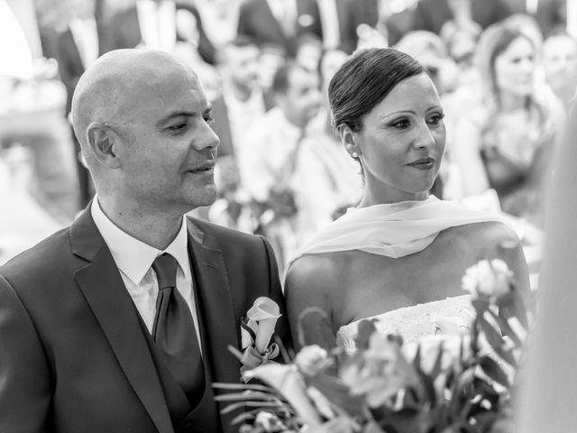 Il matrimonio di Davide e Selene a Golasecca, Varese 29