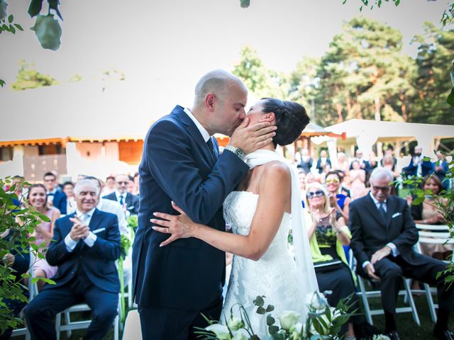 Il matrimonio di Davide e Selene a Golasecca, Varese 30