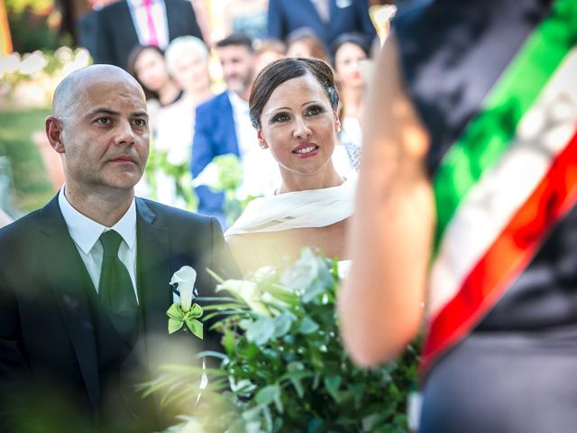 Il matrimonio di Davide e Selene a Golasecca, Varese 31