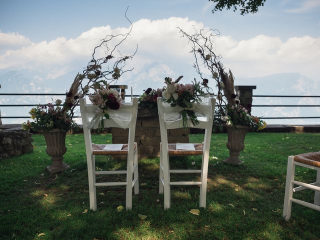 Il matrimonio di Mattia e Aleksandra a Barni, Como 18