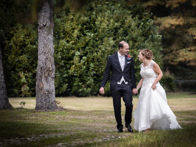 Il matrimonio di Luca e Mara a Cerro Maggiore, Milano 25