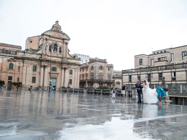 Il matrimonio di Saverio e Corinne a Ragusa, Ragusa 15