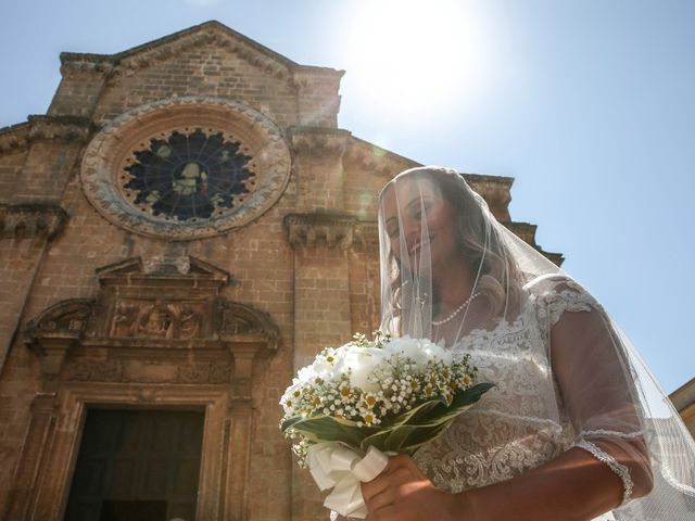 Il matrimonio di Francesco e Mariaelena a Torre Santa Susanna, Brindisi 16