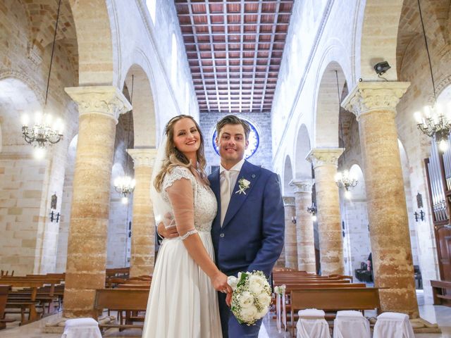 Il matrimonio di Francesco e Mariaelena a Torre Santa Susanna, Brindisi 22