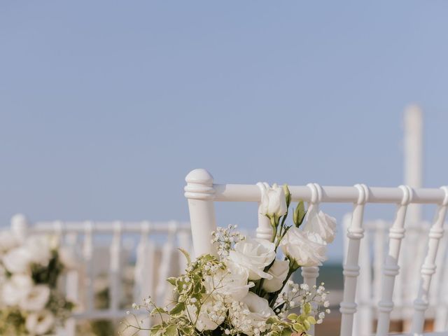 Il matrimonio di Claudia e Francesca a Margherita di Savoia, Bari 7