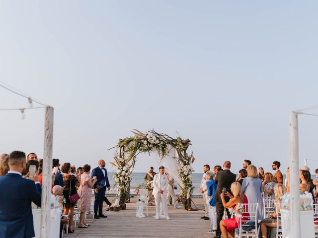 Il matrimonio di Claudia e Francesca a Margherita di Savoia, Bari 47