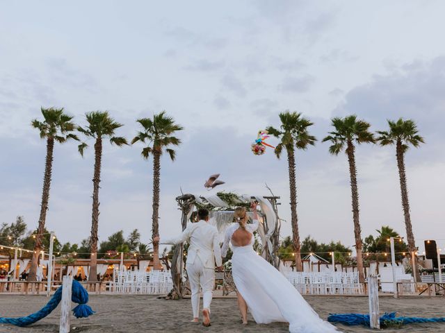 Il matrimonio di Claudia e Francesca a Margherita di Savoia, Bari 93