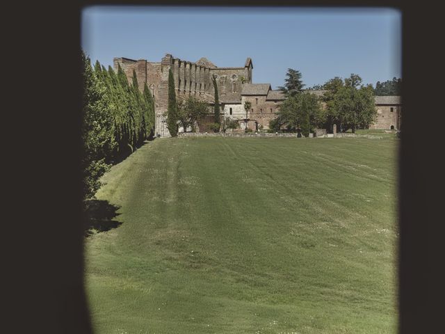 Il matrimonio di Andrea e Desy a Chiusdino, Siena 16