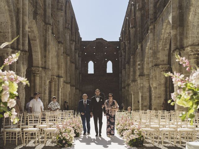 Il matrimonio di Andrea e Desy a Chiusdino, Siena 23