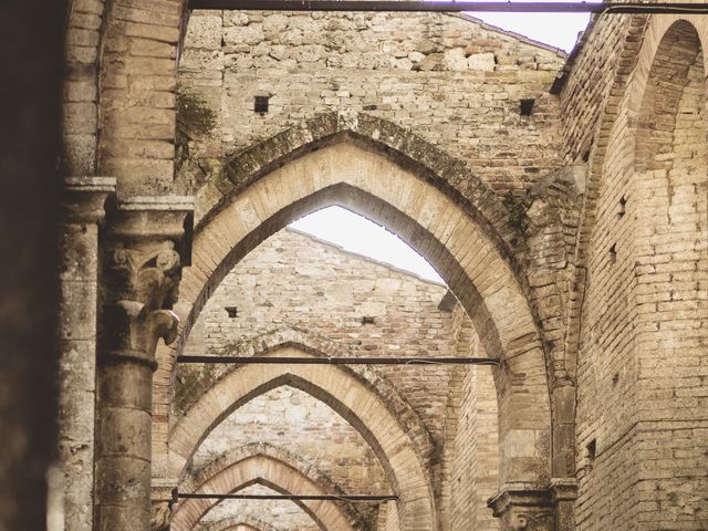 Il matrimonio di Andrea e Desy a Chiusdino, Siena 30