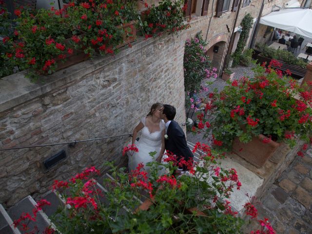 Il matrimonio di Daniele e Elisa a Gradara, Pesaro - Urbino 7