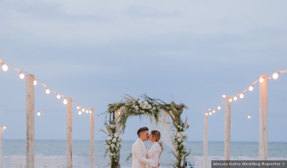 Il matrimonio di Claudia e Francesca a Margherita di Savoia, Bari