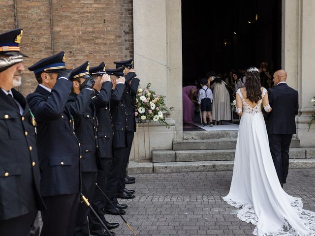 Il matrimonio di Gianluca e Angela a Besozzo, Varese 16