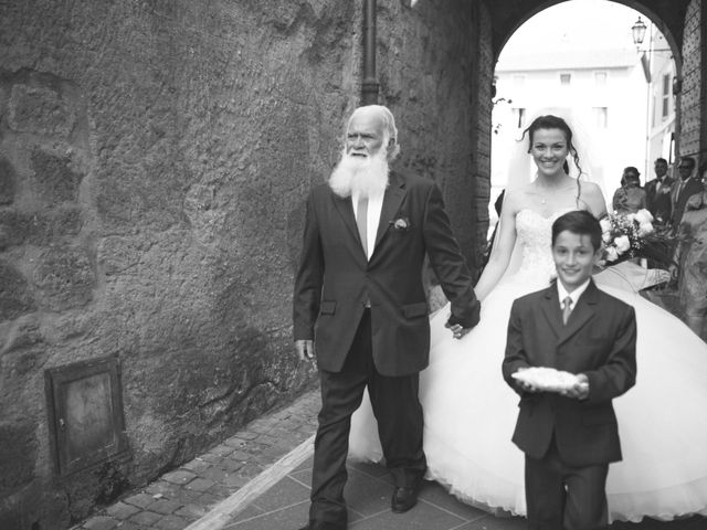 Il matrimonio di Tiziano e Ladis a Ischia di Castro, Viterbo 22