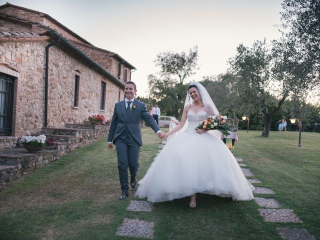 Il matrimonio di Tiziano e Ladis a Ischia di Castro, Viterbo 54