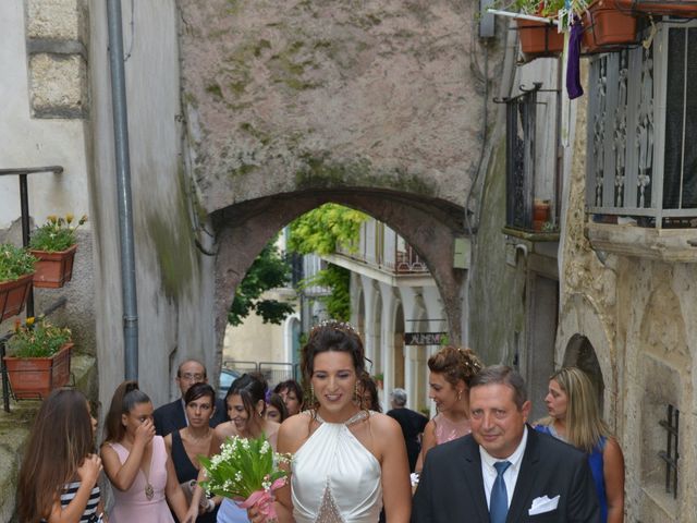 Il matrimonio di Emilio e Laetitia a Castel San Vincenzo, Isernia 15