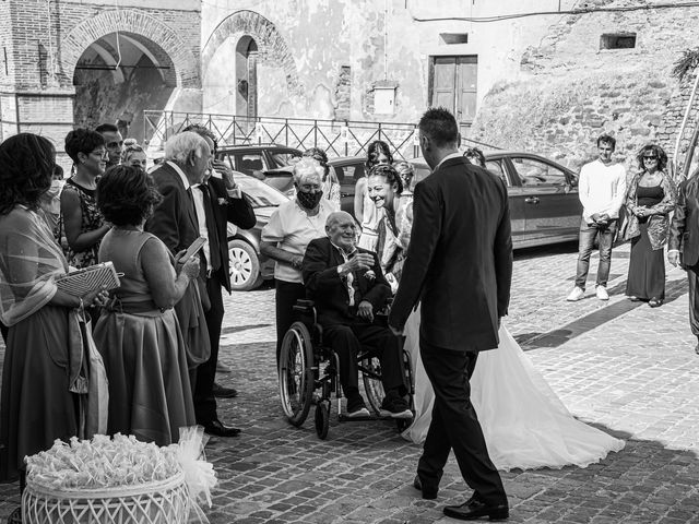 Il matrimonio di Sabrina e Emanuele a Genga, Ancona 9