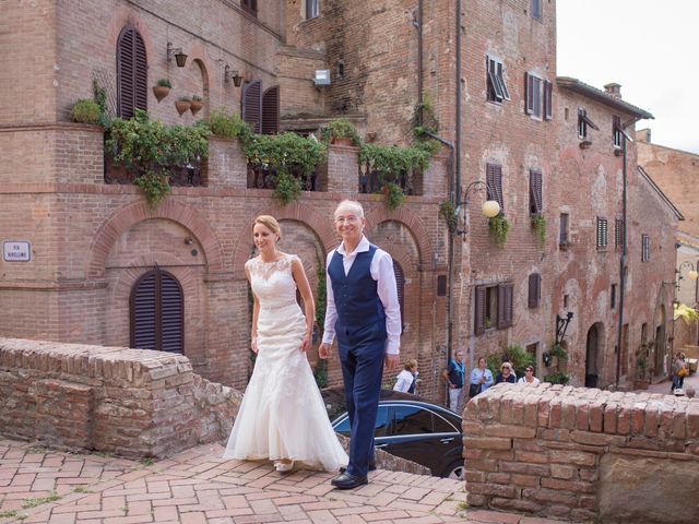 Il matrimonio di James e Nicola a Certaldo, Firenze 21