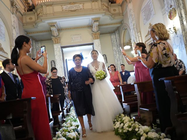 Il matrimonio di Lucia e Francesco a Taranto, Taranto 16
