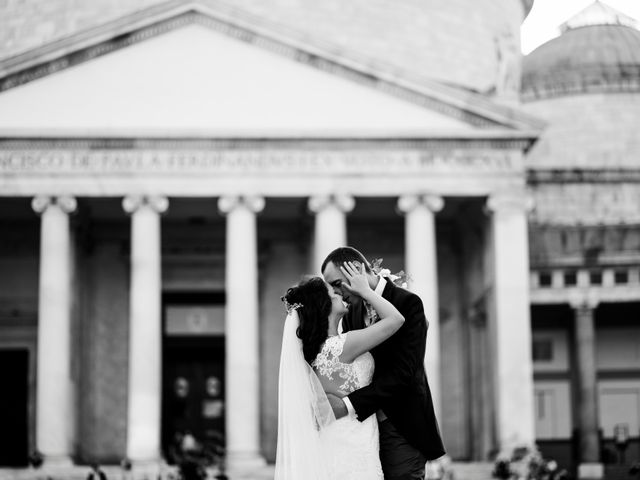 Il matrimonio di Michele e Raluca a Napoli, Napoli 1